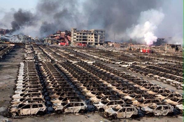 Пожар в китайском порту 2015