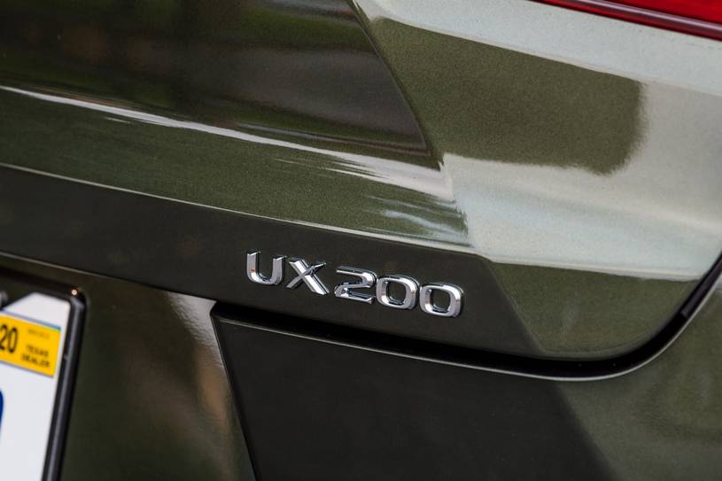 Обзор на Лексус UX 2020, фото 8
