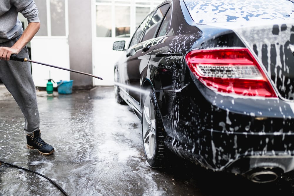 Зачем мыть днище авто 