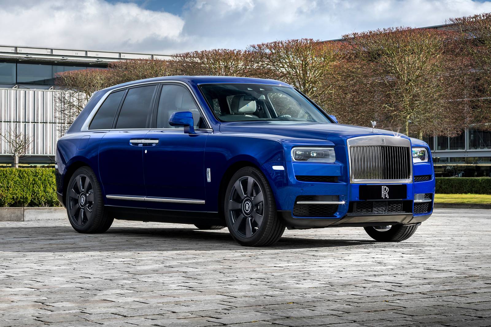 Rolls-Royce принадлежит компании BMW