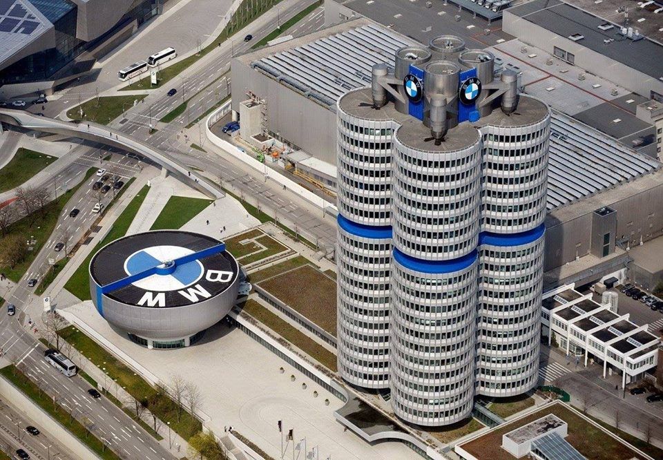 Как выглядит штаб-квартира компании BMW