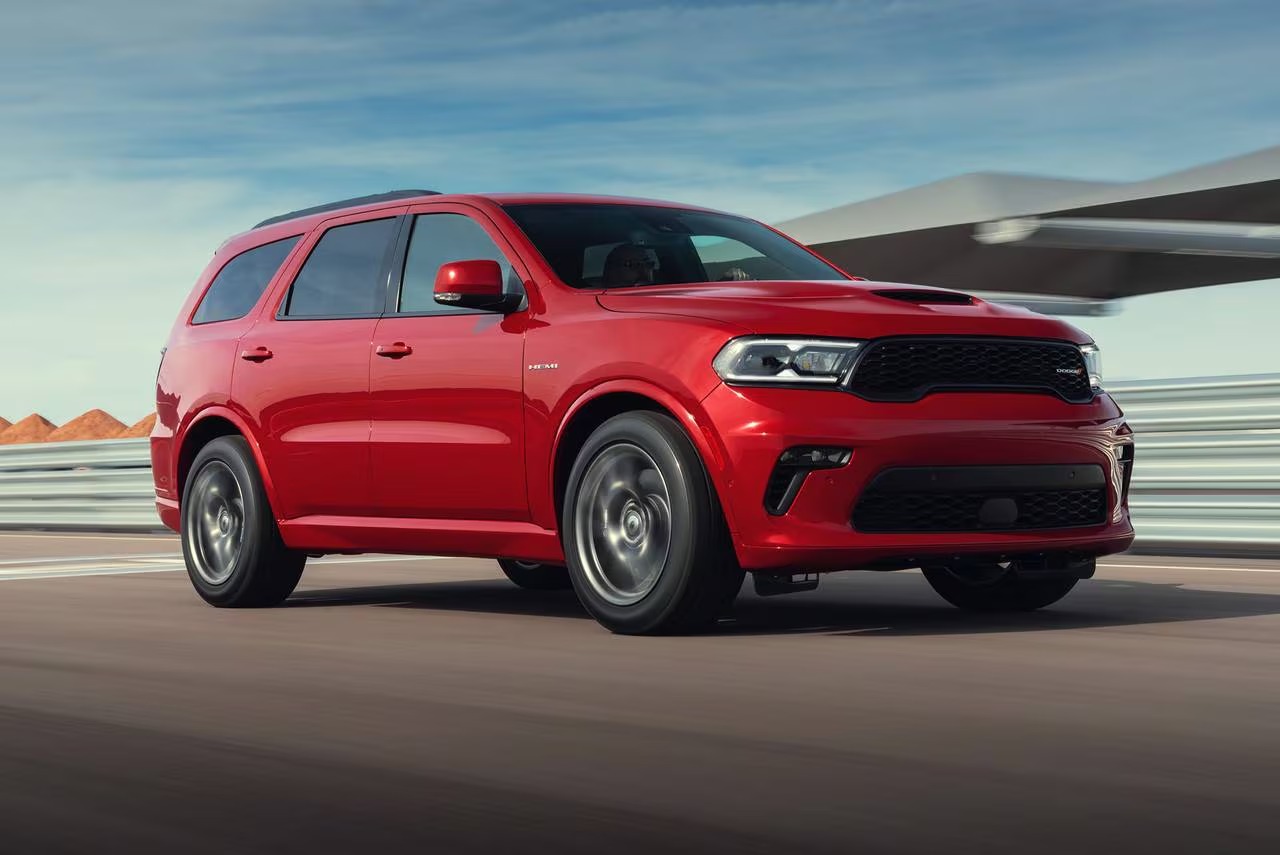 найти полноприводный Dodge Durango из США