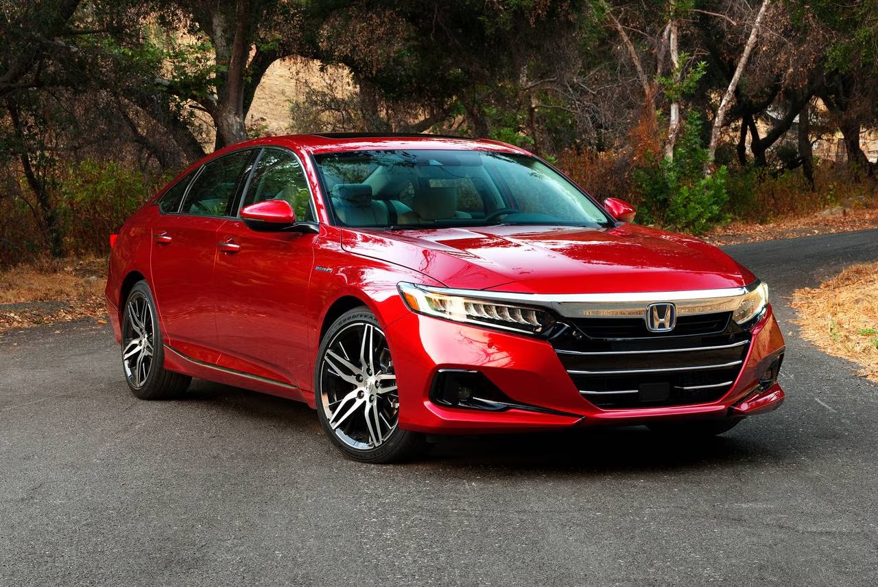 вибрати гібрид Honda Accord Hybrid зі США