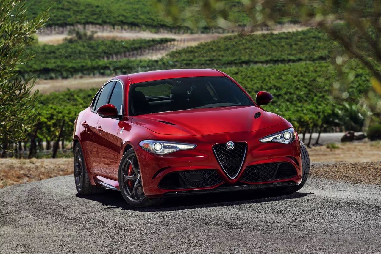 Дивитись всі оголошення про продаж авто Alfa Romeo Giulia