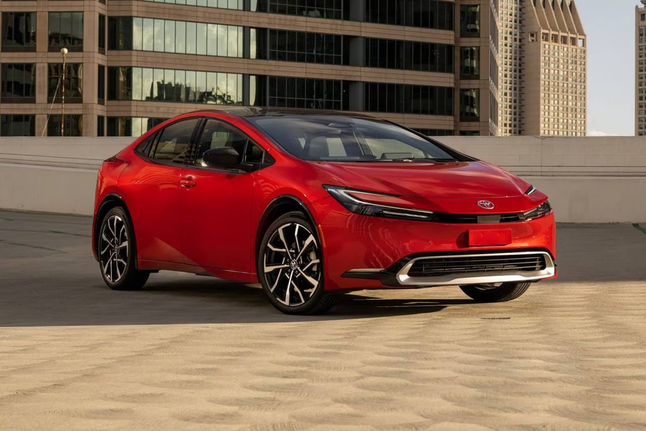 вибрати гібрид Toyota Prius Prime (PHEV) зі США