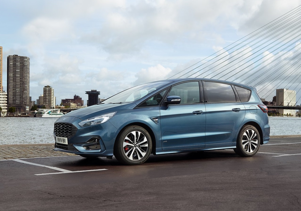 Минивэн Ford S-Max из Европы