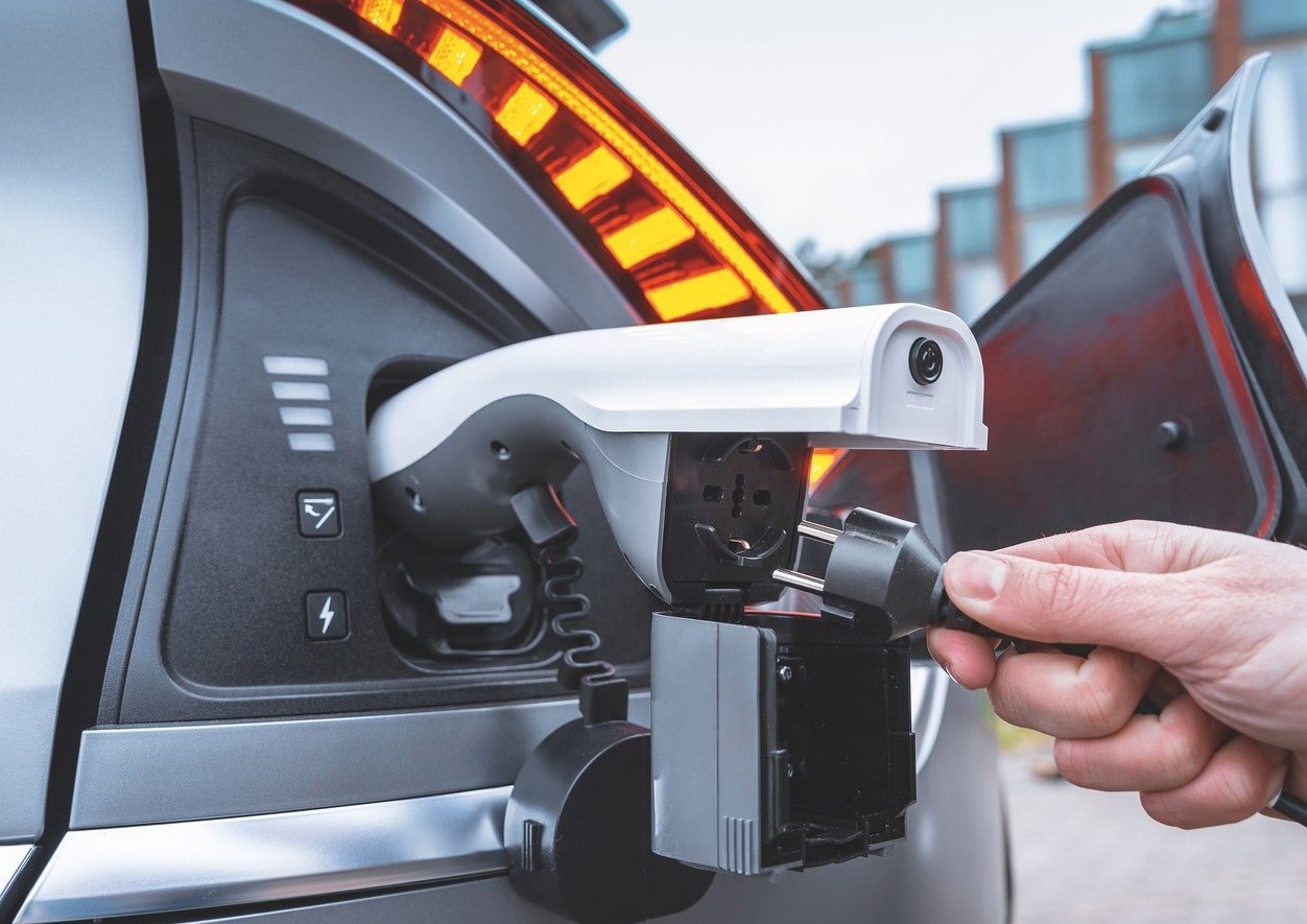 Питание техники от электромобиля Какие электромобили могут питать бытовую технику