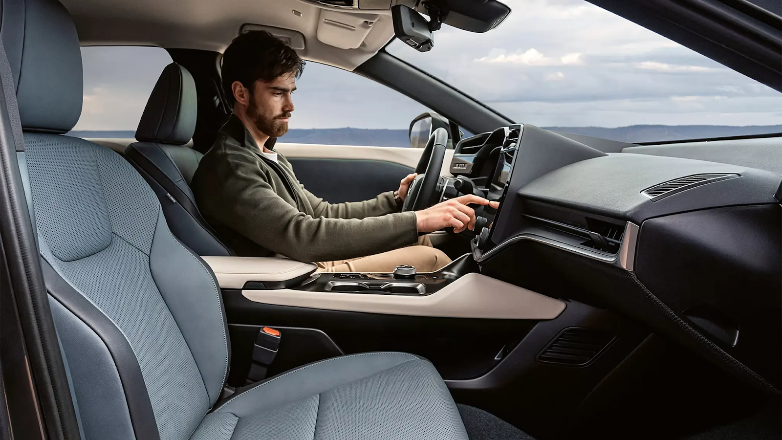 Технологии безопасности Lexus RZ