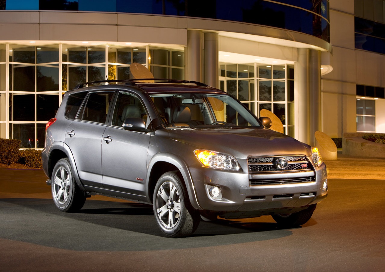 искать Toyota RAV4 до 8000 долларов