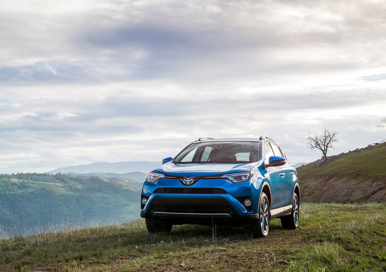 Toyota RAV4 Hybrid выбрать Toyota RAV4 Hybrid