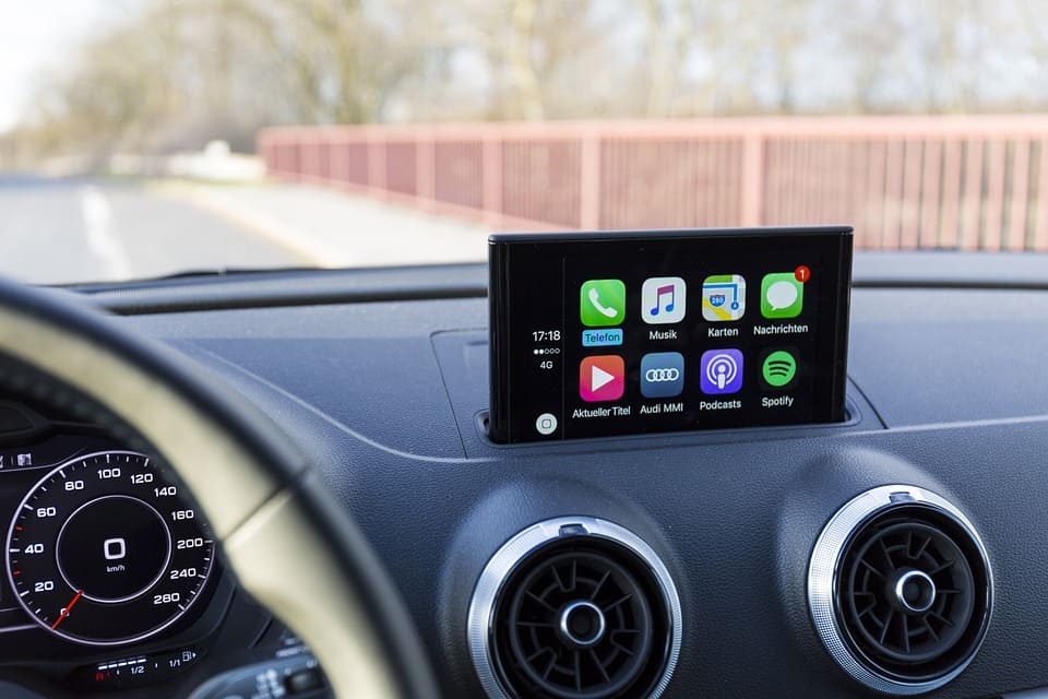 Выбрать автомобиль с Apple CarPlay в комплектации