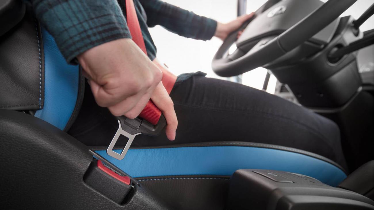  Самые распространенные мифы о ремнях безопасности в машине