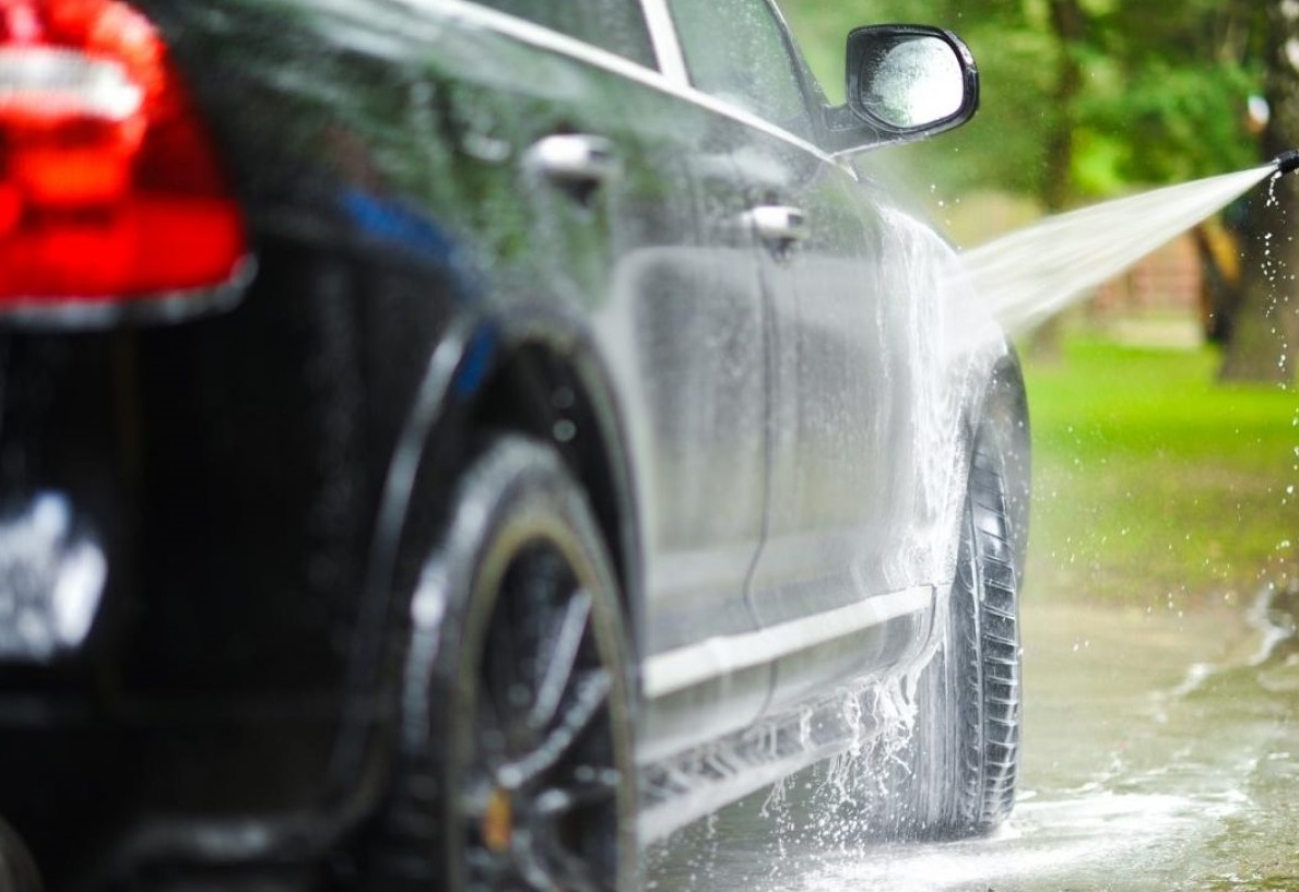 Как правильно мыть электромобиль