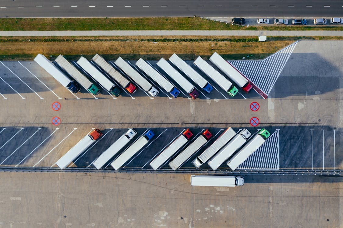 Преимущества доставки товаров автотранспортом
