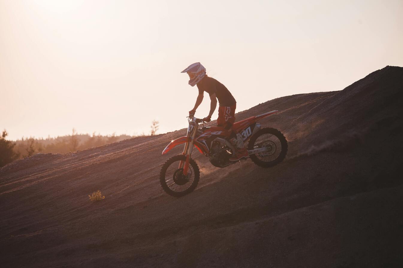 Електричний мотоцикл для бездоріжжя