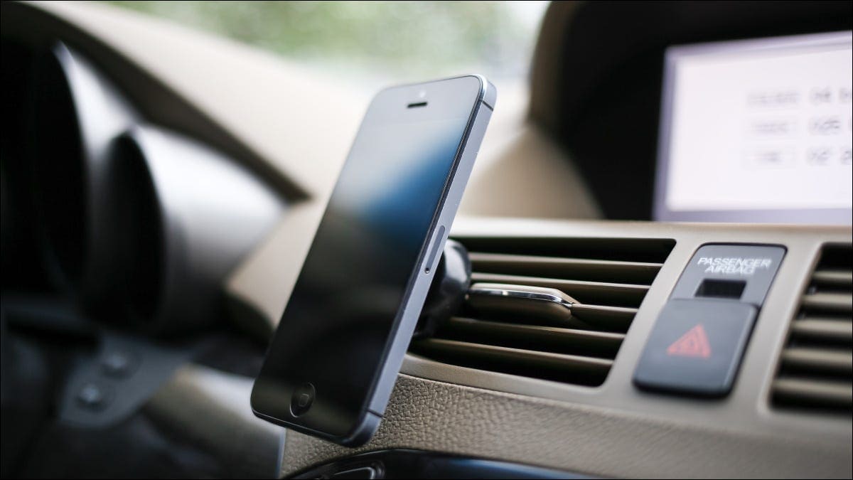 Как автомобильное крепление вредит вашему смартфону