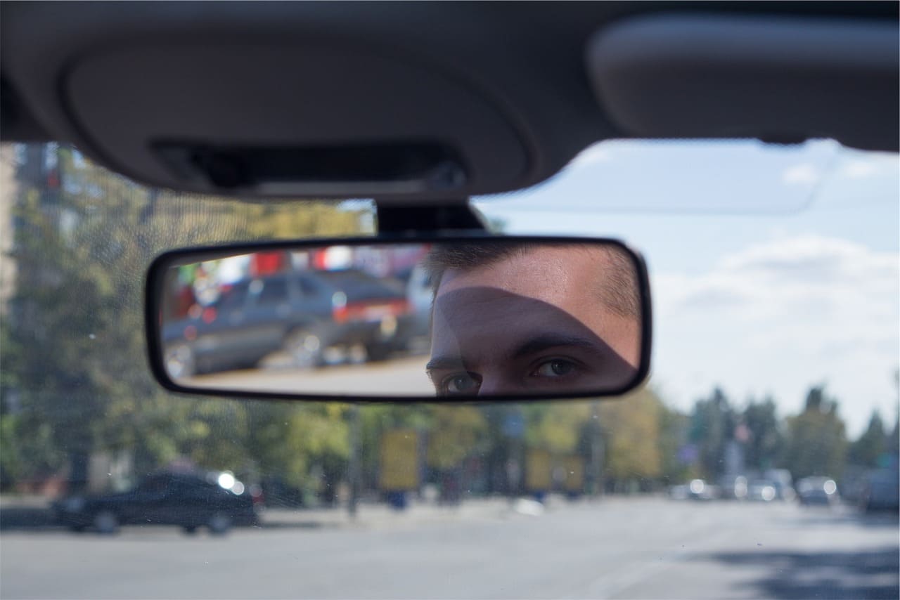 Способы улучшения зеркала заднего вида авто