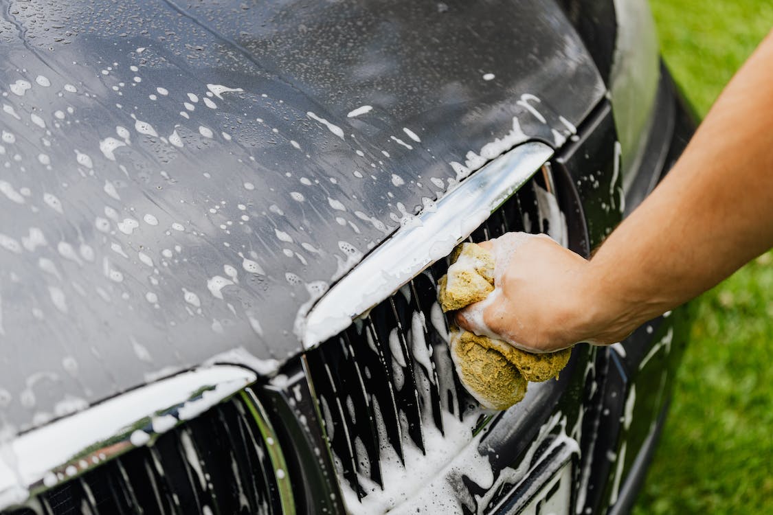 Особливості весняного миття автомобіля