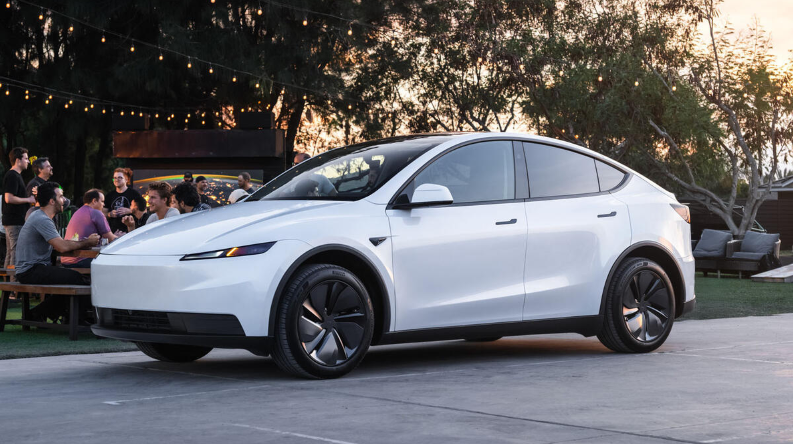 Електрокар Tesla Model Y Електрокар Tesla Model Y у комплектації Standard