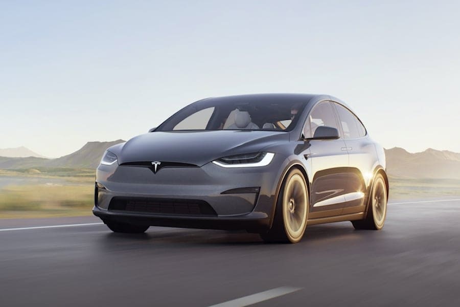 Выбрать Tesla Model X с панорамной крышей